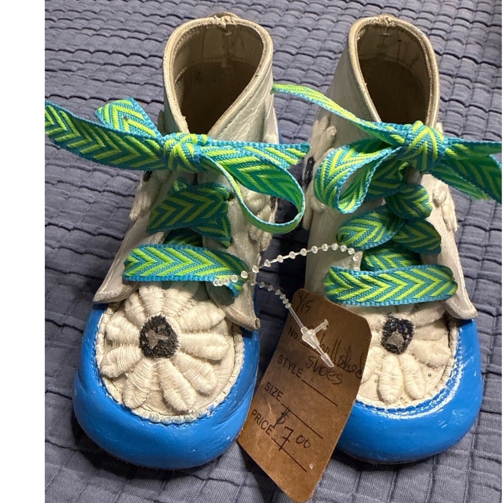 Vintage 1970s Child Life Floral Leather Toddler Boots Blue Daisy Cottagecore Sz4